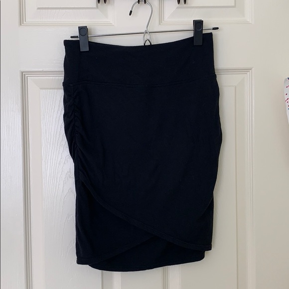 Athleta | black stretchy skirt - Picture 3 of 6